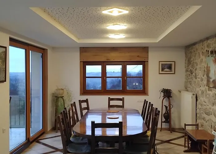 度假居 Occitanie 孔波利巴